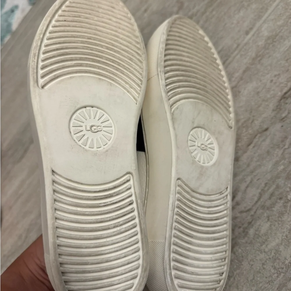 Women's UGG Chayze Platform Leather Slide Sneakers . Size 8